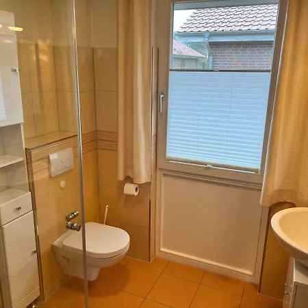 Mueritz-ferienhaus-wiesenblick-|-garten-sauna-kamin-und-boot-|-200-meter-zur-mueritz בית נופש Marienfelde