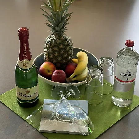 בית נופש Mueritz-ferienhaus-wiesenblick-|-garten-sauna-kamin-und-boot-|-200-meter-zur-mueritz *