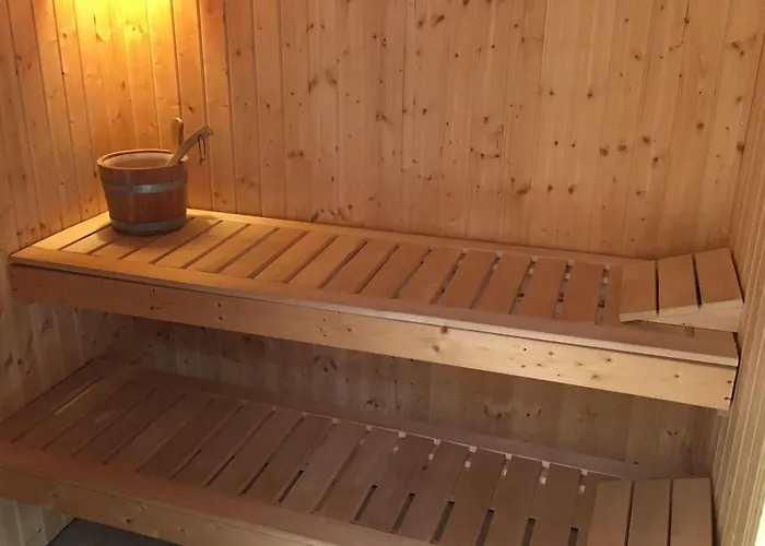 Mueritz-ferienhaus-wiesenblick-|-garten-sauna-kamin-und-boot-|-200-meter-zur-mueritz *