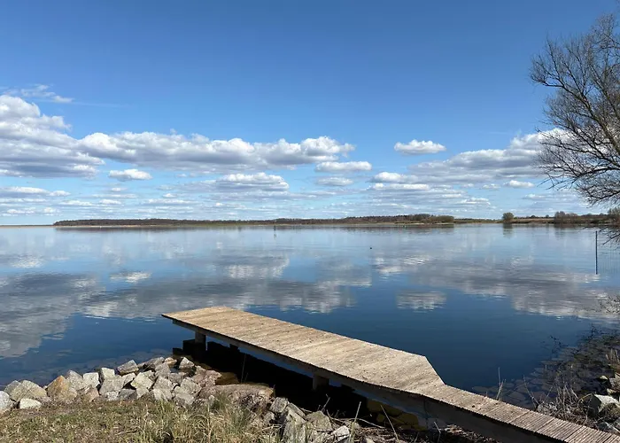Prázdninový dům Mueritz-ferienhaus-wiesenblick-|-garten-sauna-kamin-und-boot-|-200-meter-zur-mueritz *