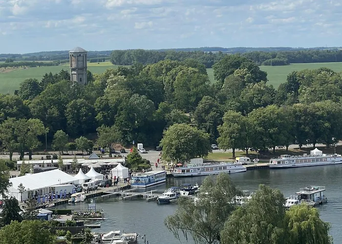 Mueritz-ferienhaus-wiesenblick-|-garten-sauna-kamin-und-boot-|-200-meter-zur-mueritz